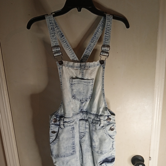 Overalls - Picture 2 of 8